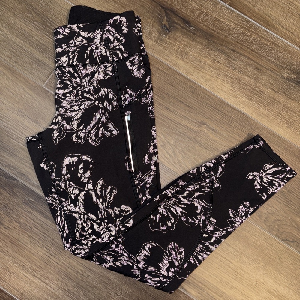Athleta Rainier Reflective Tight Aluna Bloom Black Floral Print‎ Women's Small